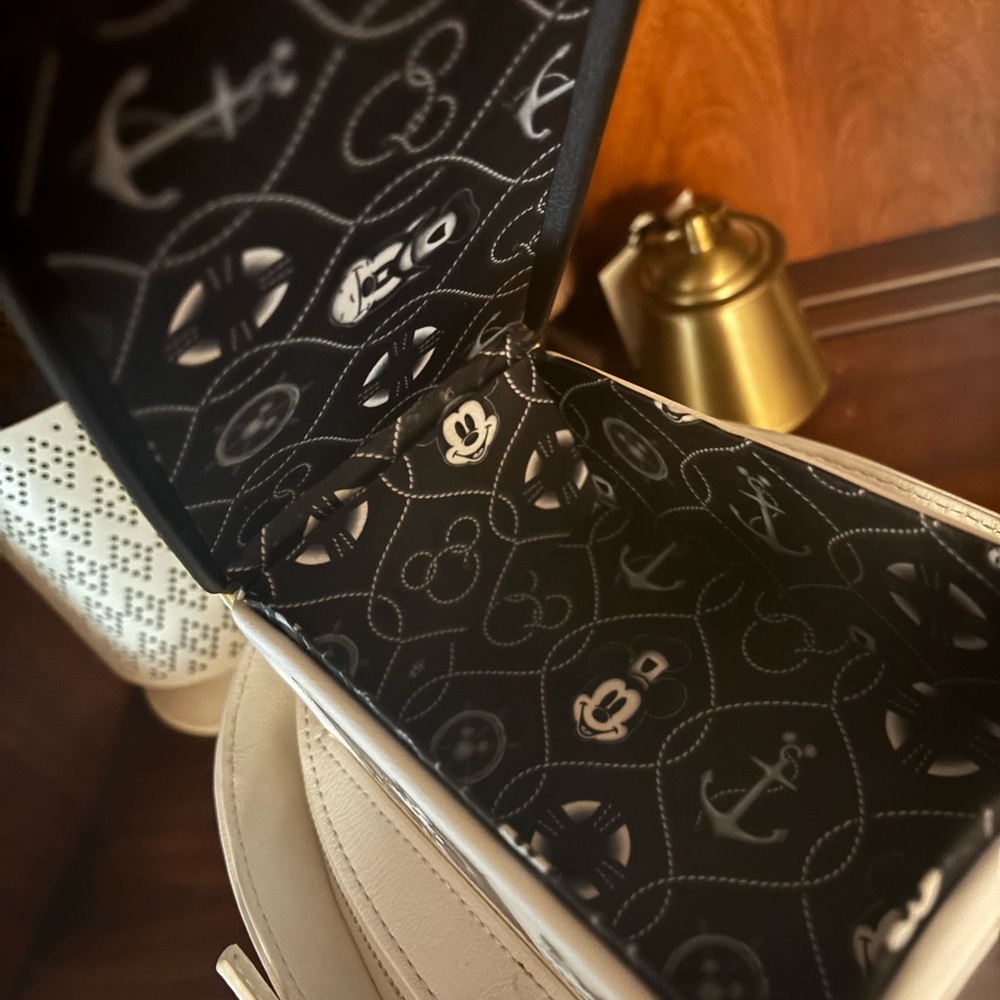 Loungefly Steamboat Willie Black and White Stitch Shoppe Bag - Picture 3 of 7